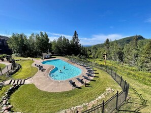 Indendørs pool, opvarmet pool