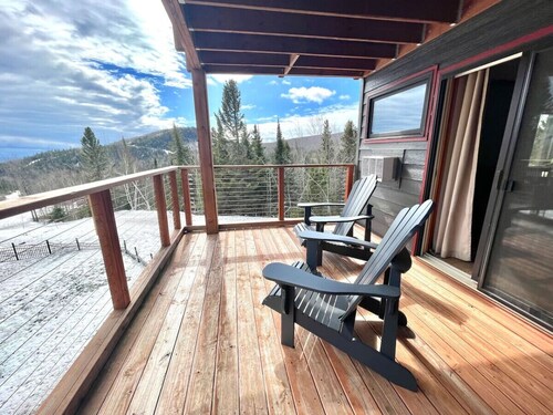 Lutsen Mtn Ski-In/Ski-Out Studio | Lake & Mtn View