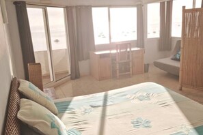 1 bedroom, in-room safe, desk, iron/ironing board