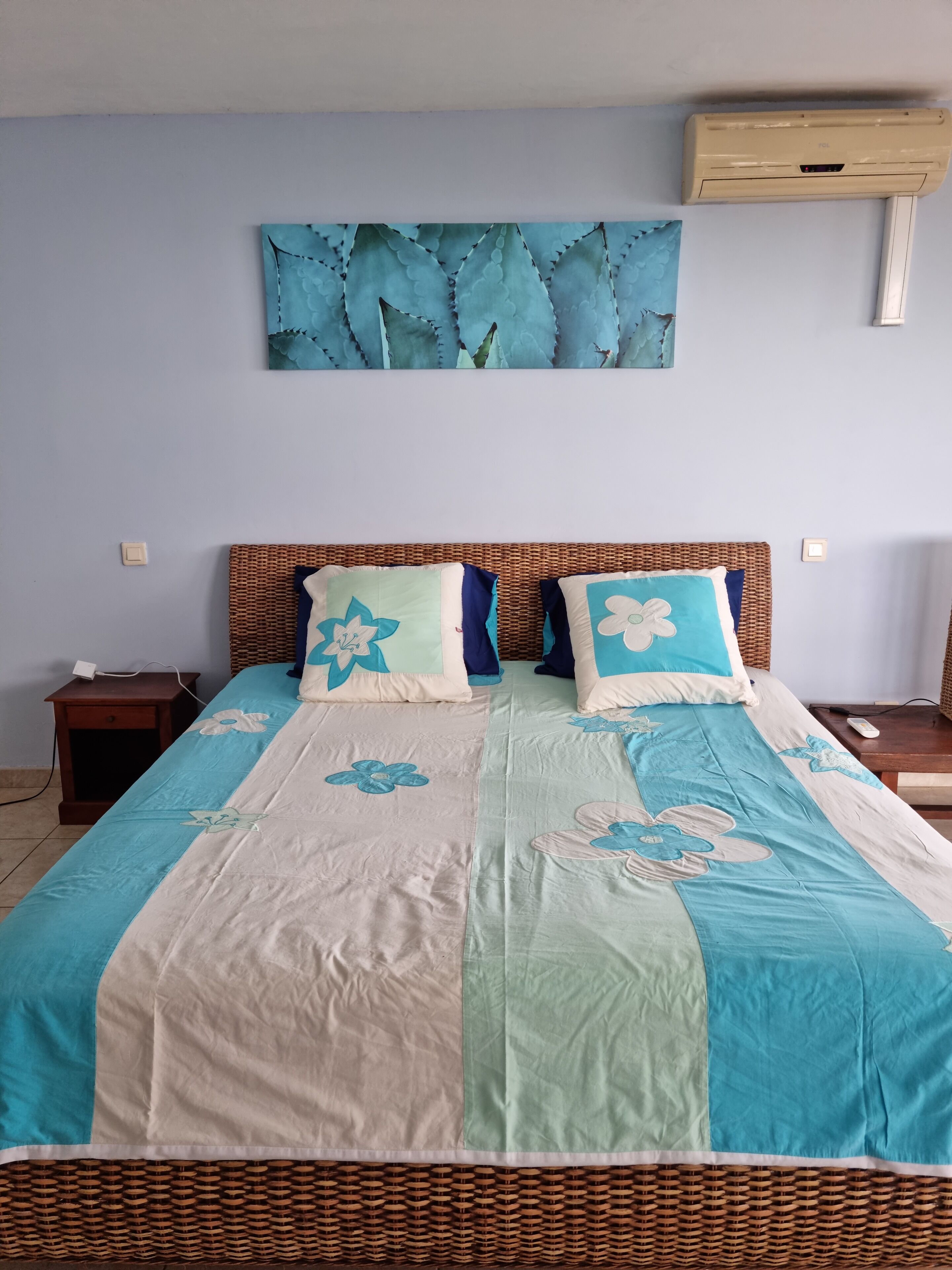 1 chambre, coffres-forts dans les chambres, bureau