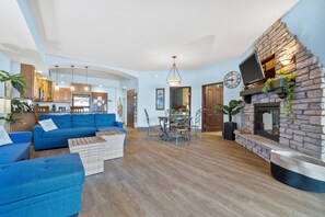 Smart TV, fireplace