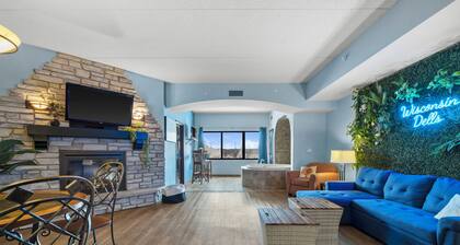 Family-Friendly Dells Stay Sleeps 8 + Jacuzzi