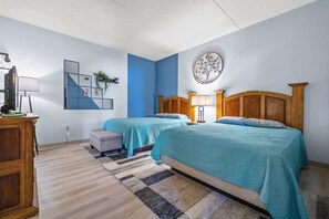 2 bedrooms, iron/ironing board, WiFi, bed sheets