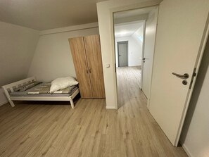 4 chambres, accès au Wi-Fi (inclus), literie fournie