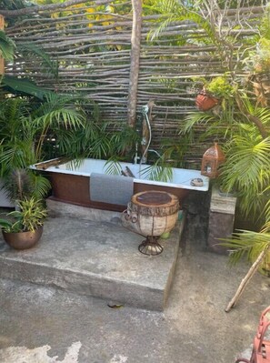 Property grounds - Tristen’s Temple (Discovery Bay)