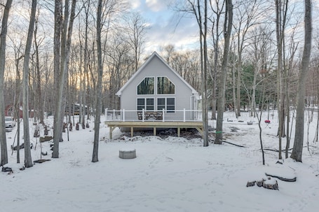 Terrace/patio. Hike & Ski: Pocono Lake Home w/ Community Perks!