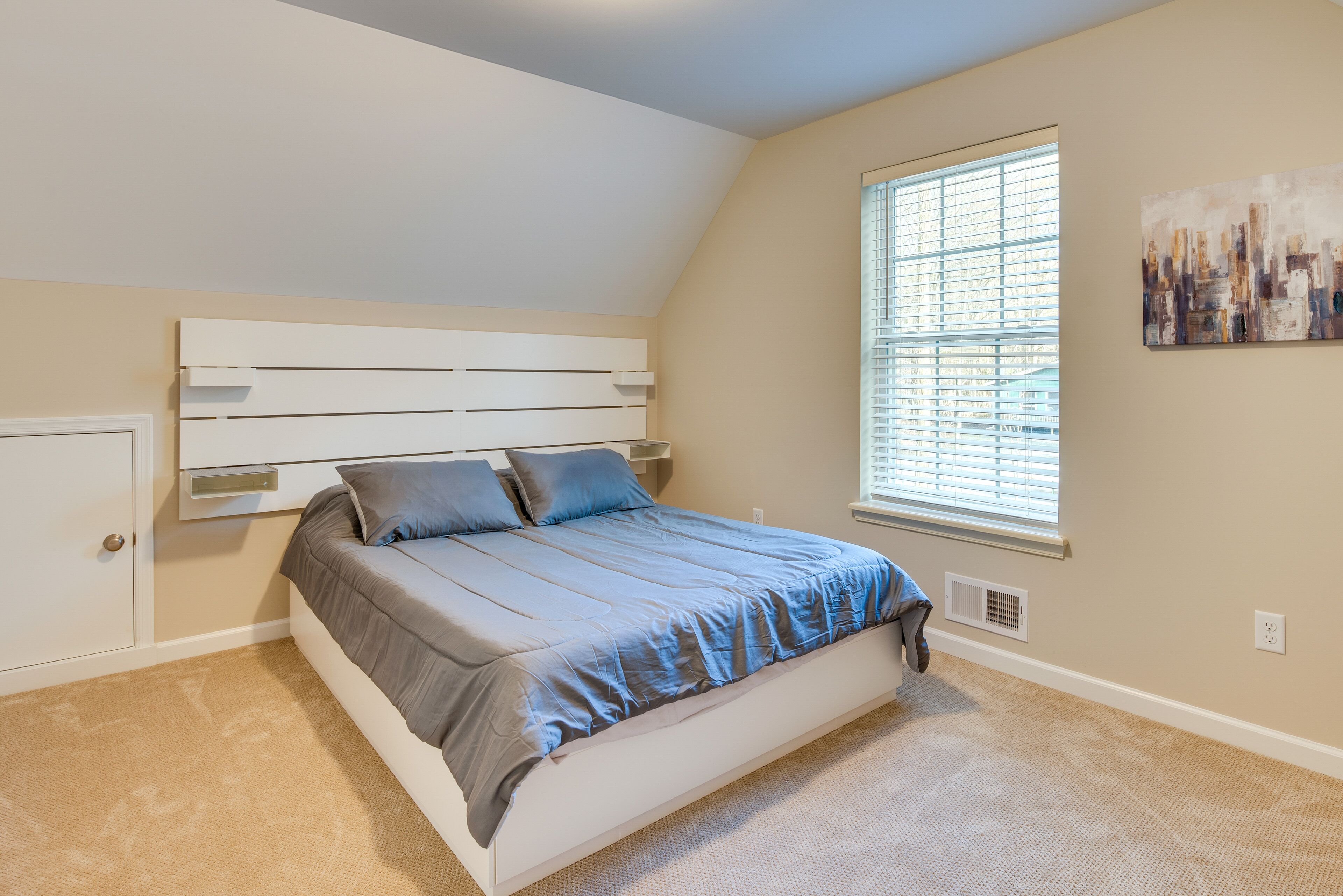 3 bedrooms, WiFi, bed sheets
