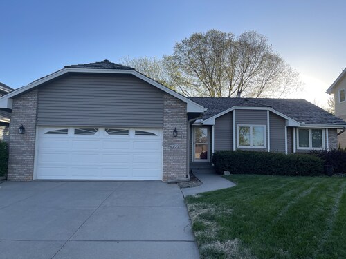 Lower Level of Southwest Omaha home With Private Bedroom and Private Bath