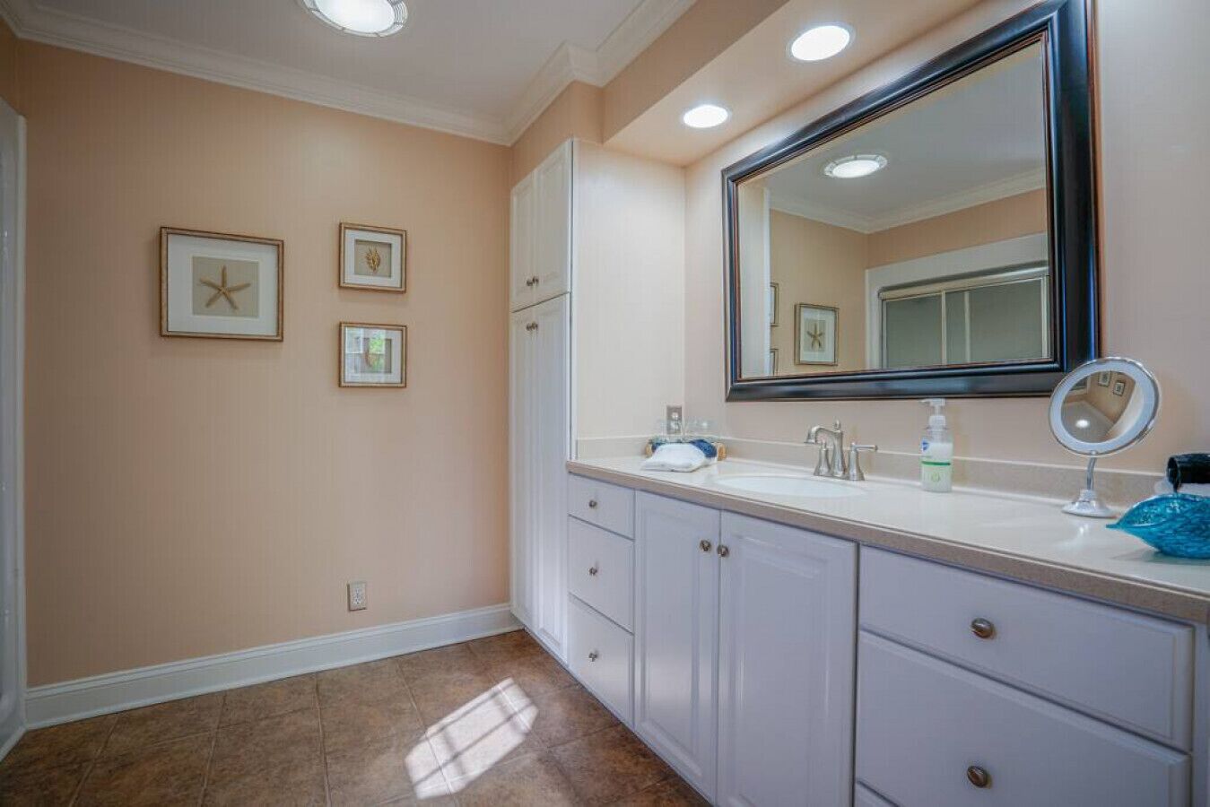 Pleasure Island Oasis · Escape to tranquility