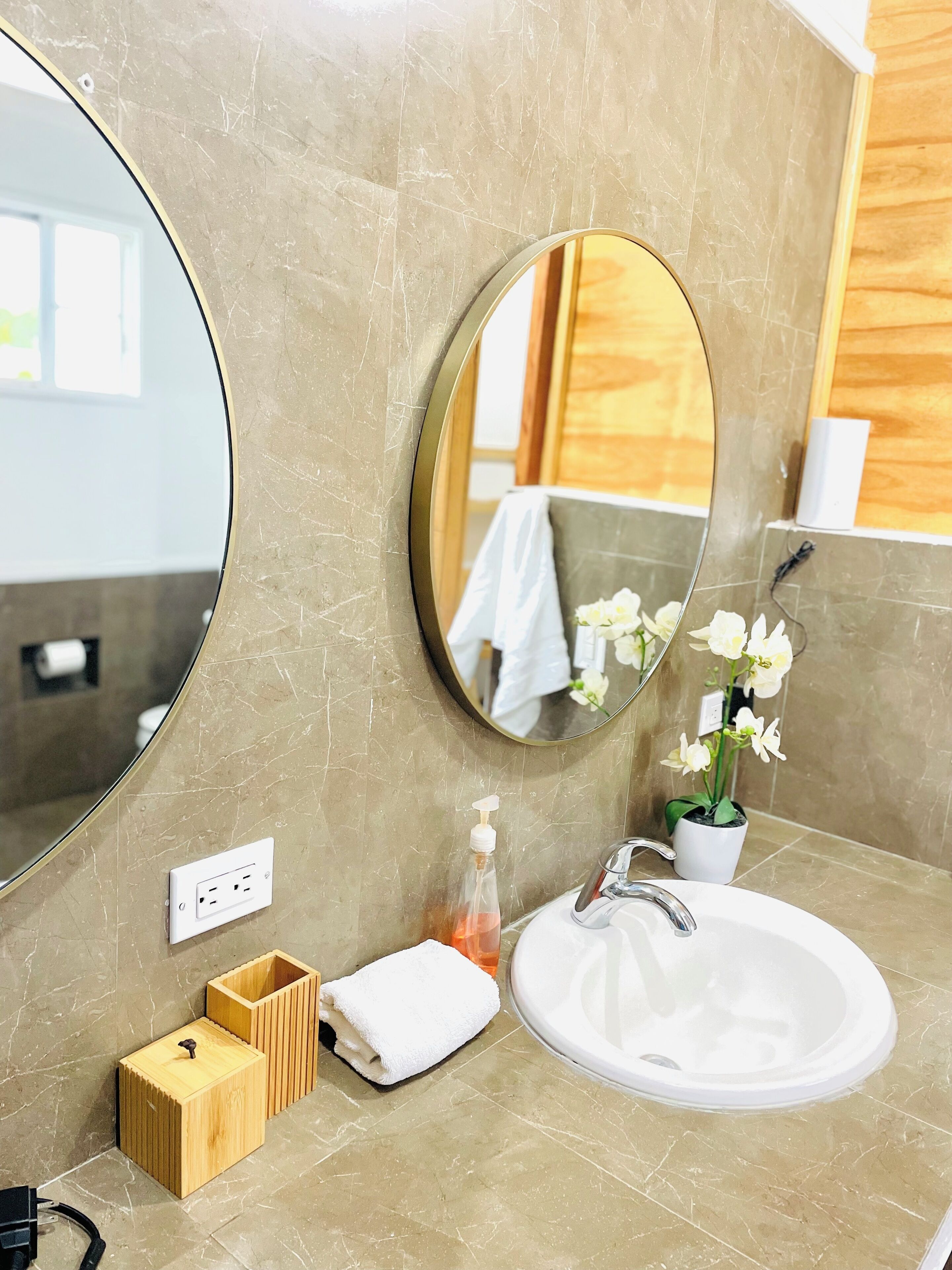 Apartamento clásico, 2 habitaciones, no fumadores, vistas a la ciudad | 2 dormitorios, ropa de cama de alta calidad, edredones de plumas