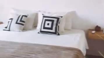 Apartamento clásico, 2 habitaciones, no fumadores, vistas a la ciudad | 2 dormitorios, ropa de cama de alta calidad, edredones de plumas