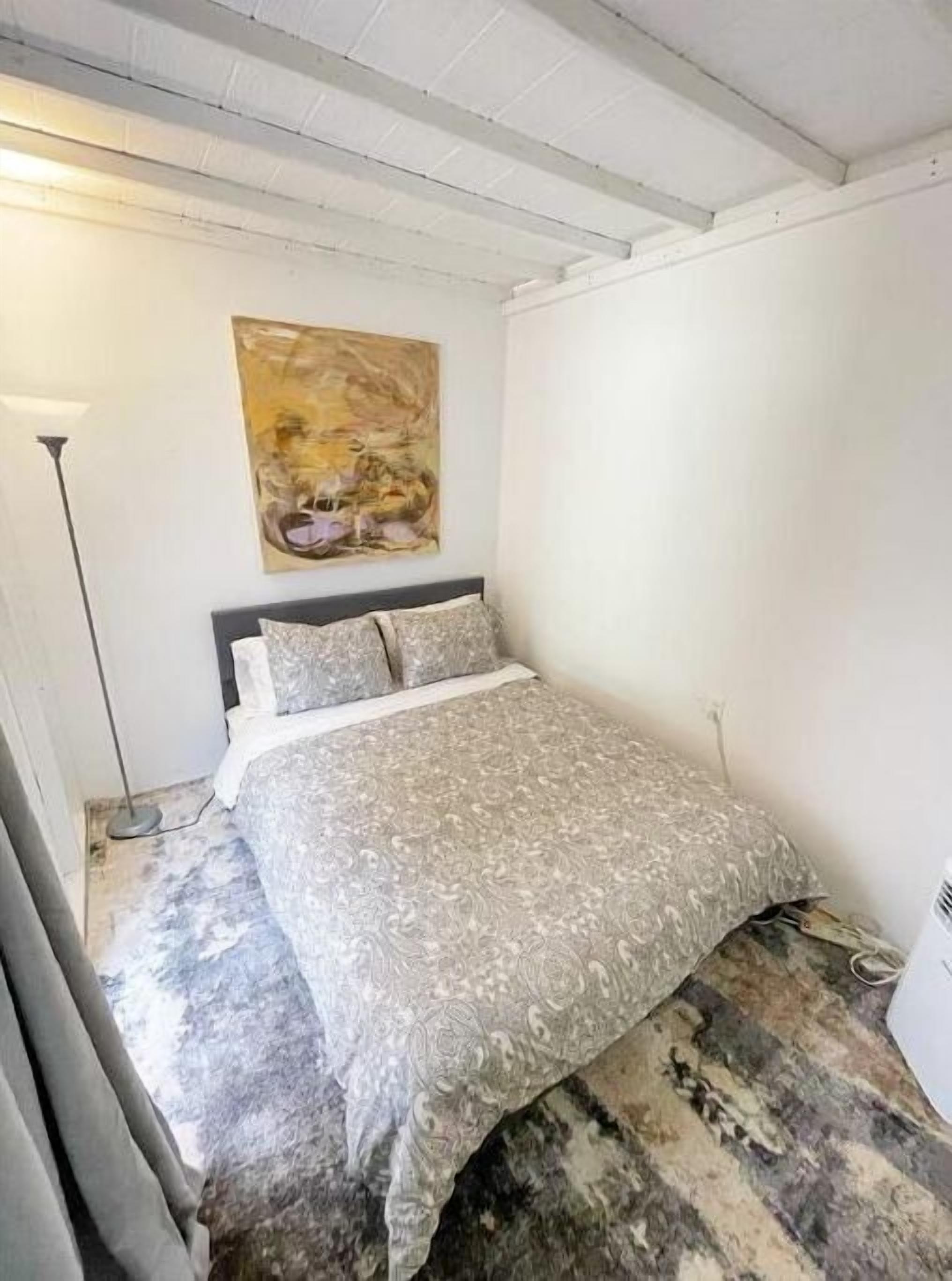 Studio by the Lake with beautiful view