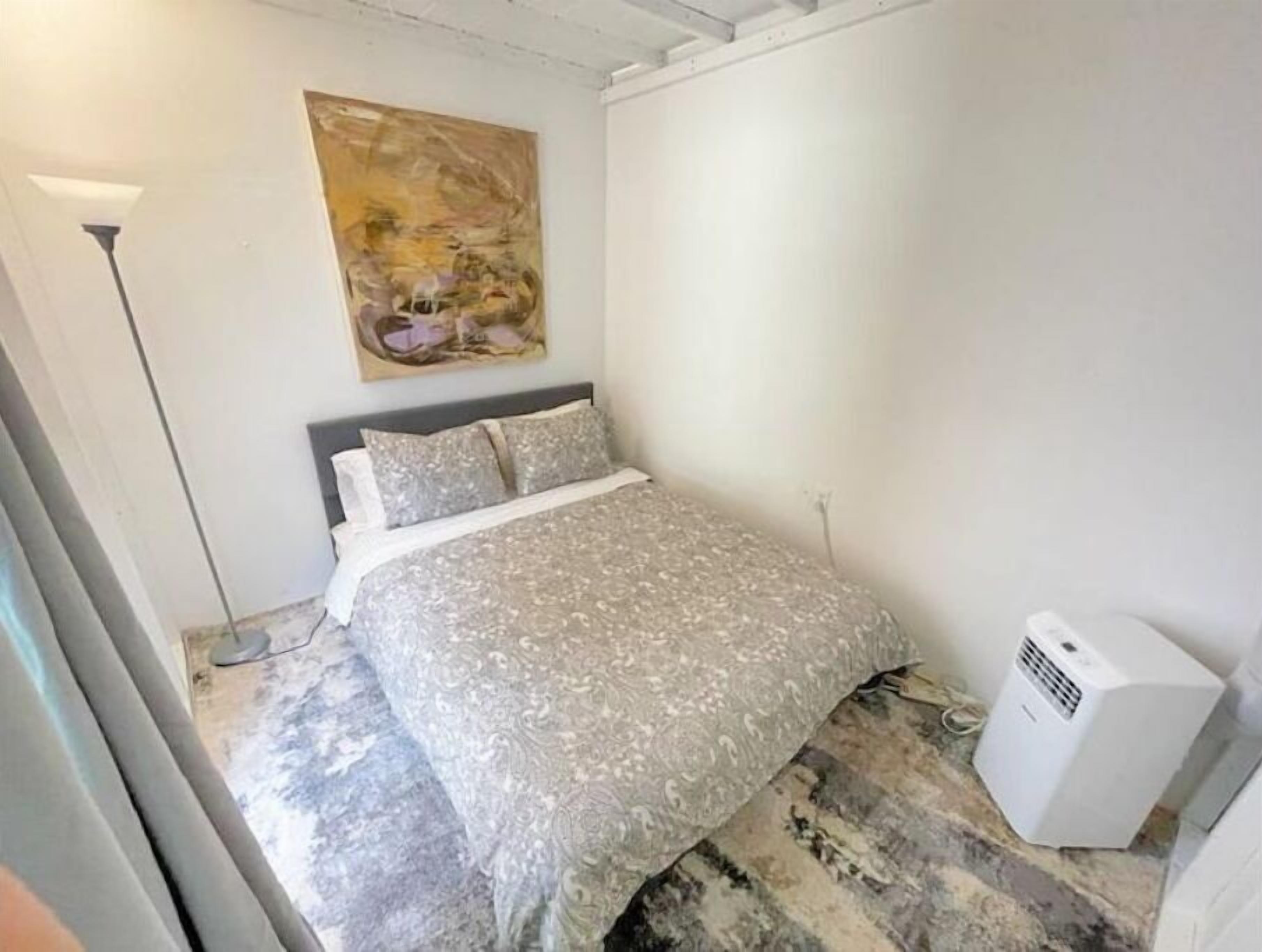 Studio by the Lake with beautiful view