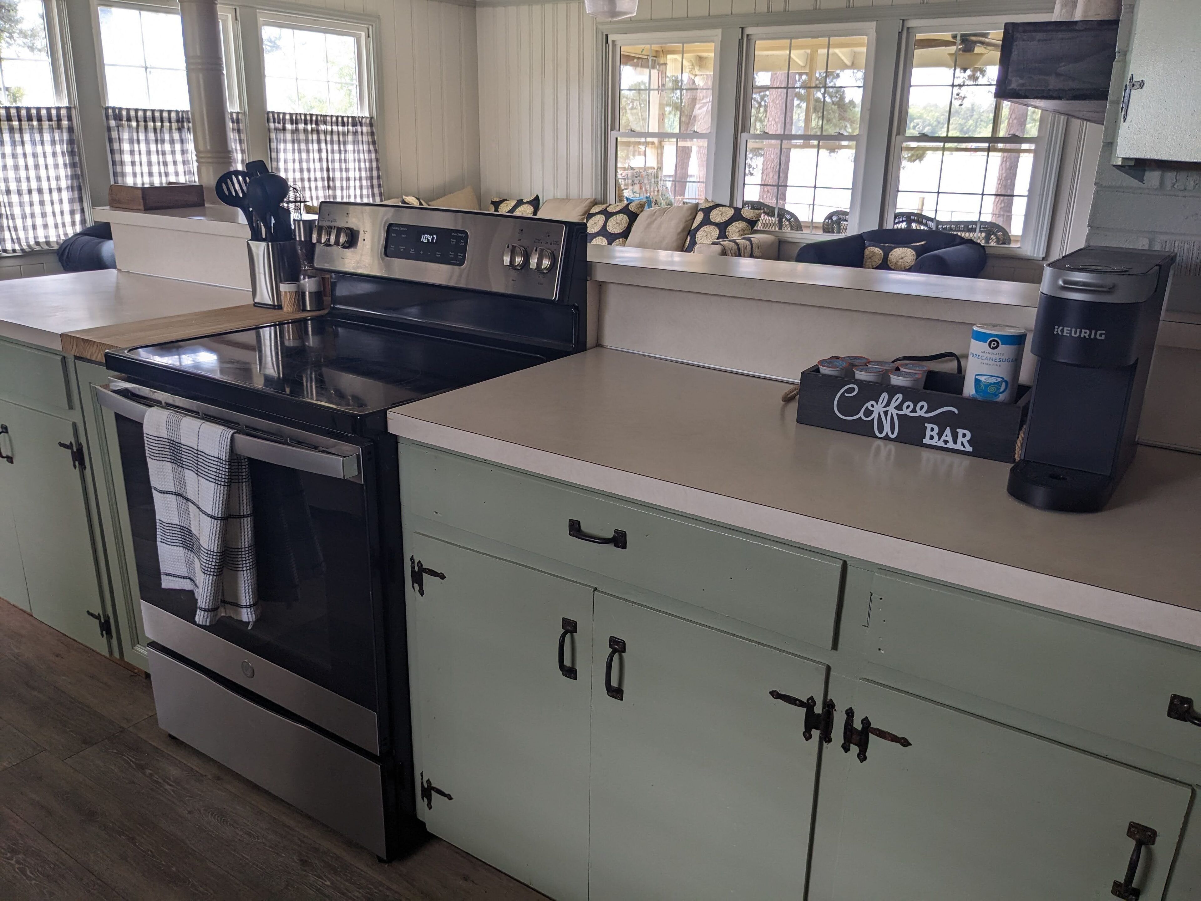 Family Friendly Lake Oasis