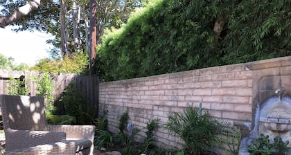 Darling, Beach-Close, 6 Blocks to Bch Stairs, Walk to Dine, Shop, Park, Grocery