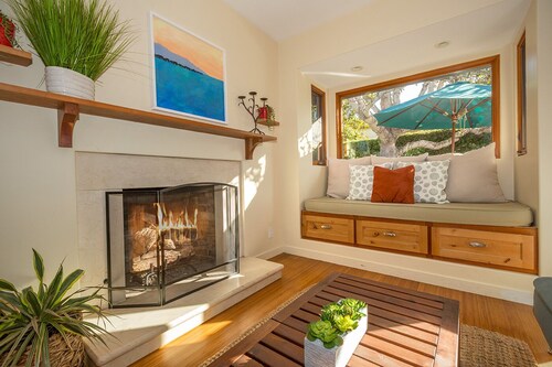 Darling, Beach-Close, 6 Blocks to Bch Stairs, Walk to Dine, Shop, Park, Grocery