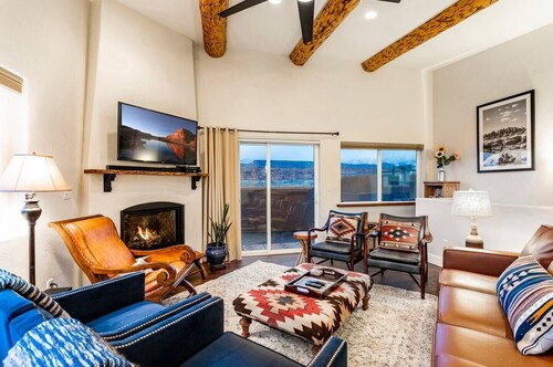 Gorgeous Moab Retreat with Red Rock and La Sal Mountain Views - South Valley