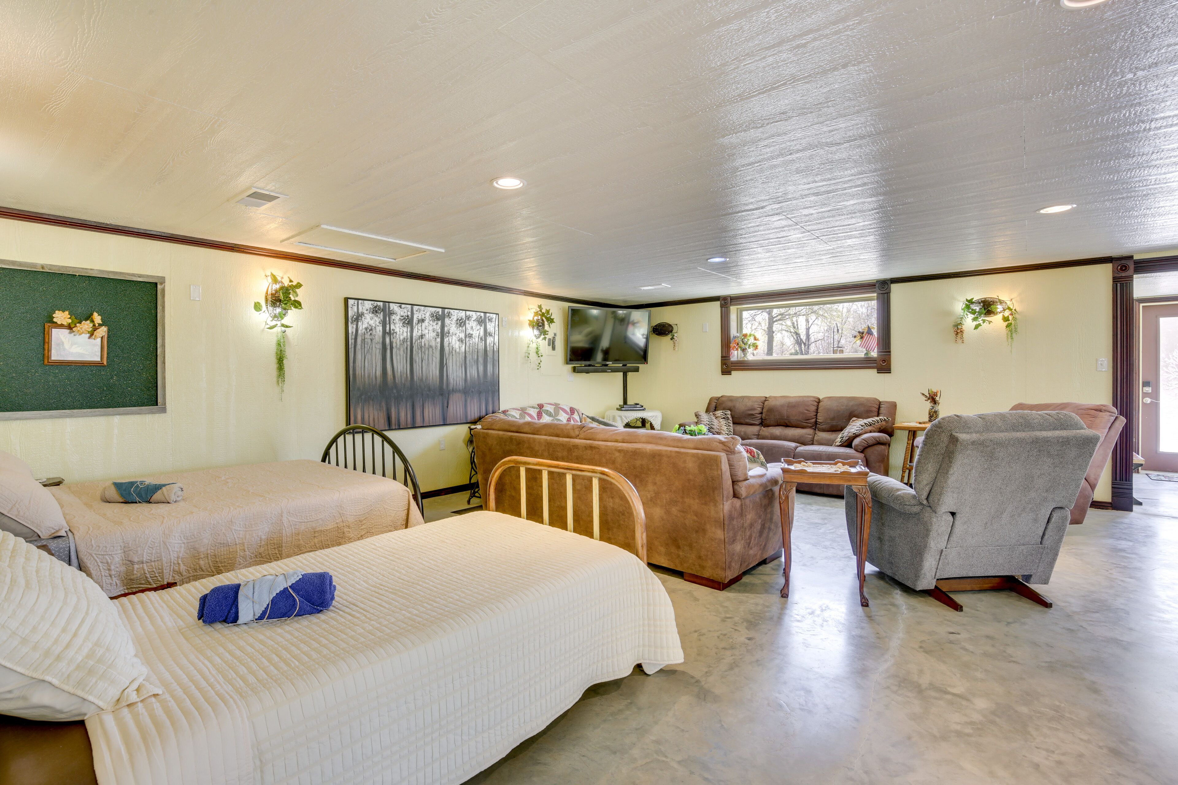 Cameron Nature Retreat: Hike, Bike & More!