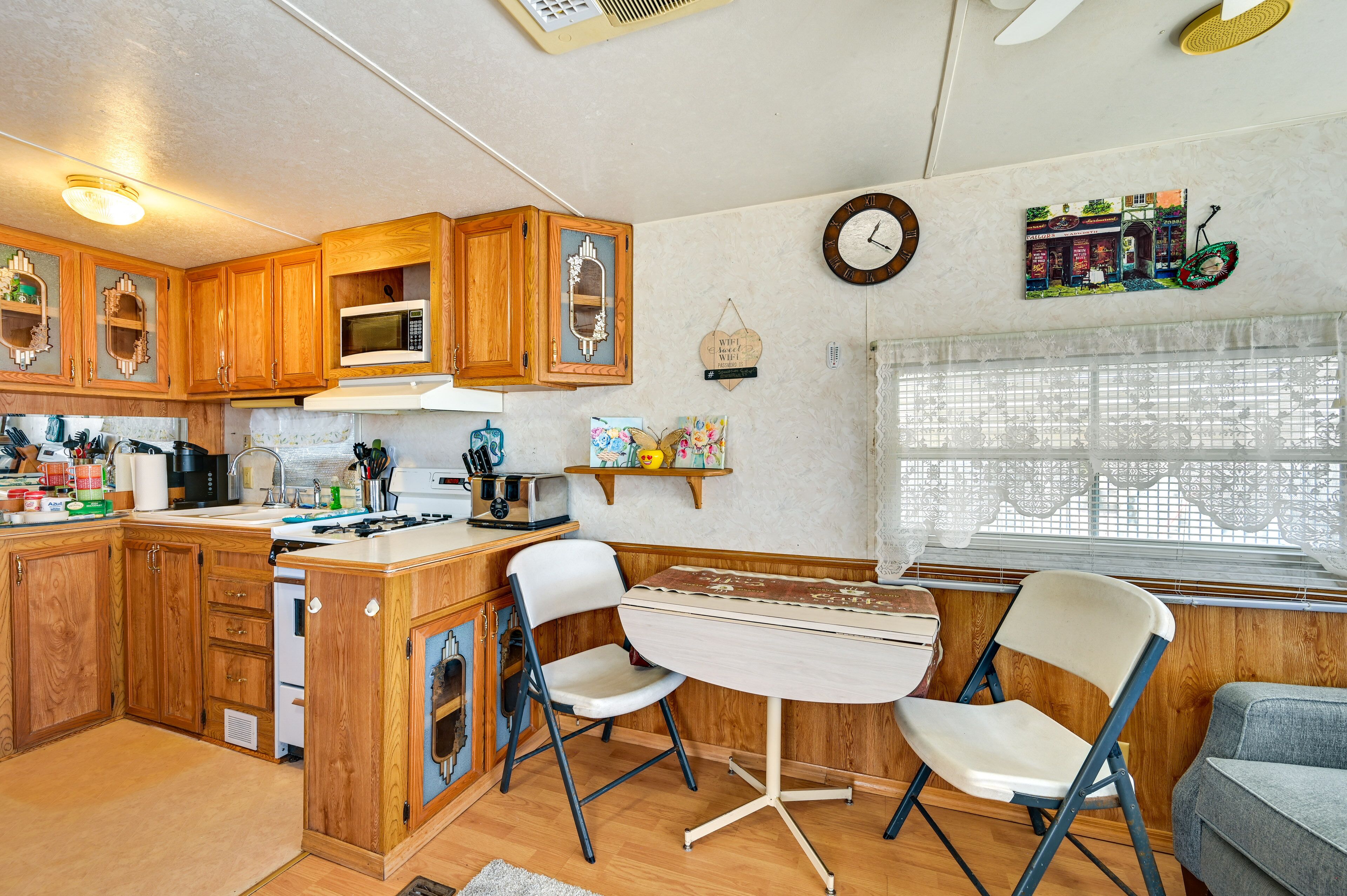 Yuma Getaway w/ Pool Access, 5 Mi to Lutes Casino!