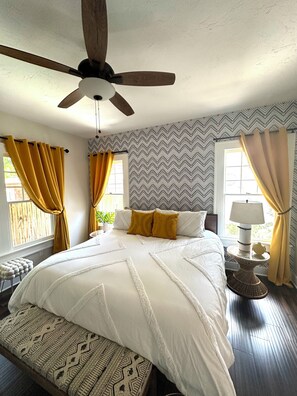 4 chambres, fer et planche à repasser, lit parapluie, Wi-Fi gratuit