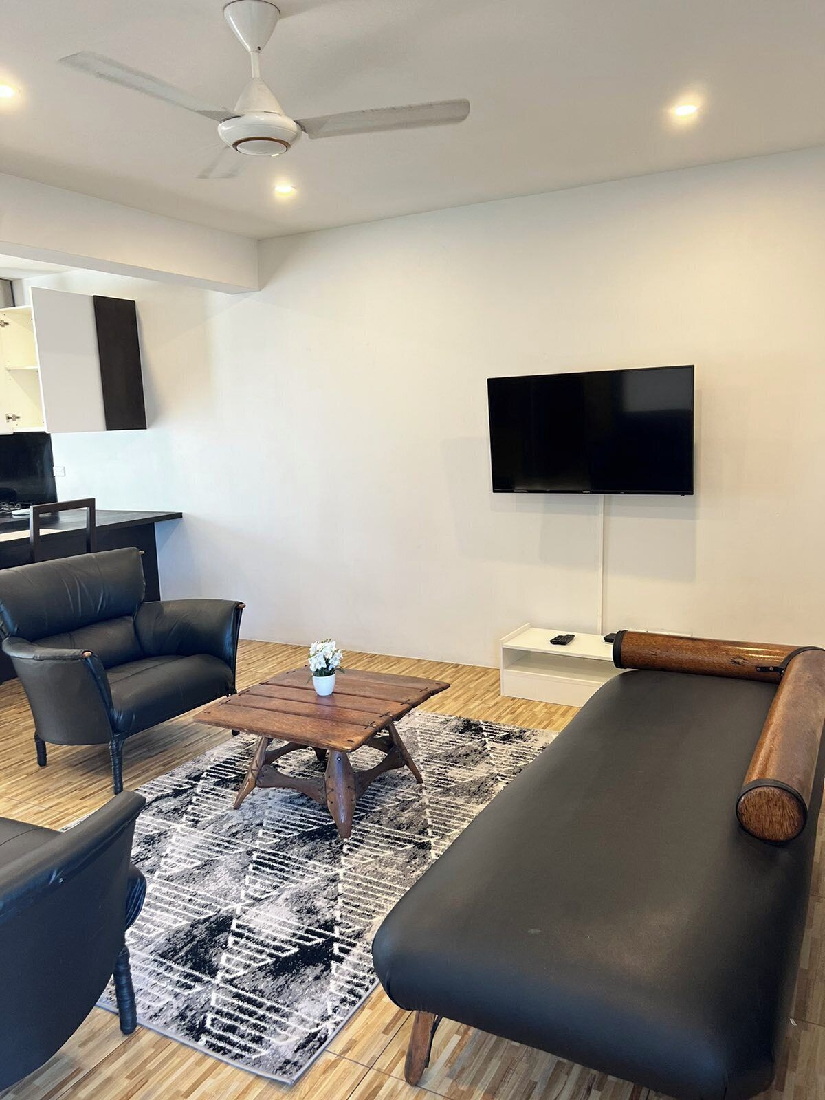 Apartment, 2 Bedrooms | Living area