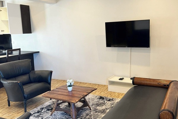 Apartment, 2 Bedrooms | Living area