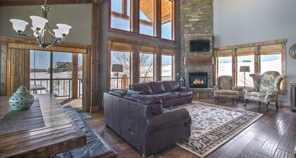 Stokes Casa - Perfect for large groups, with pool, hot tub & beach access!