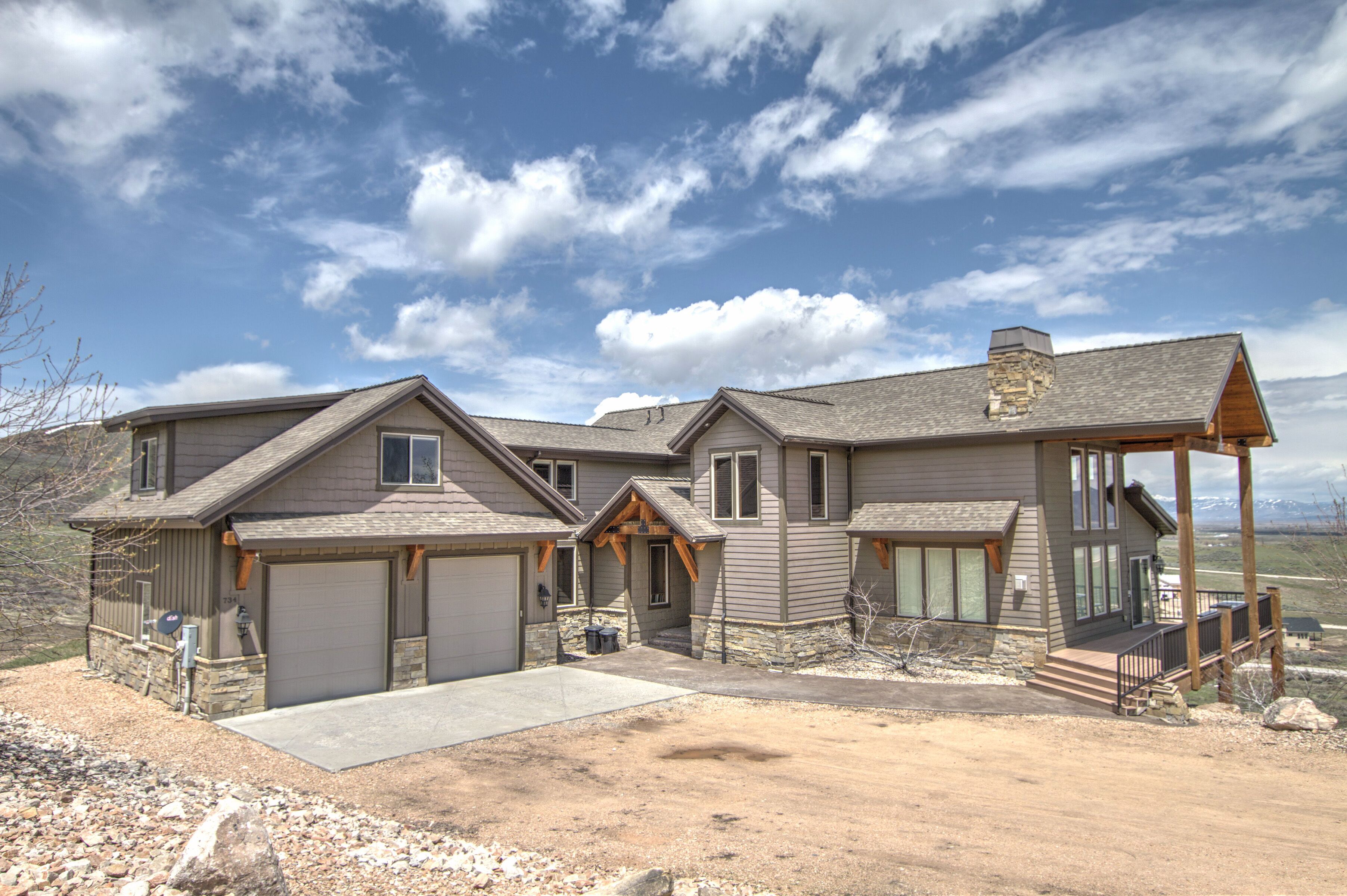 Stokes Casa - Perfect for large groups, with pool, hot tub & beach access!