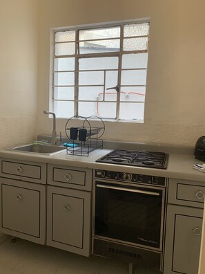 Kühlschrank, Ofen, Herdplatte, Toaster