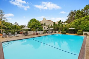 Pool - Luxury Beachfront Condo with Remarkable Ocean Views! (Santa Barbara)