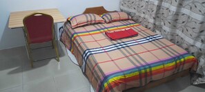 2 bedrooms, WiFi, bed sheets - Nana Guest House 5min from Airport to East Legon AnC Mall Free Wi-Fi Dstv Water. (Accra)