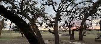 Private Nueces Riverfront Getaway!       13 Acre of Bliss!  Sleeps 12-14
