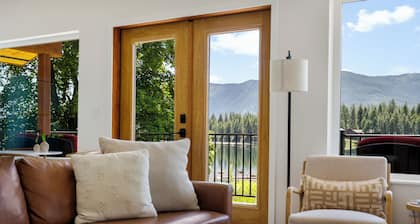 Riverfront Retreat in Thompson Falls