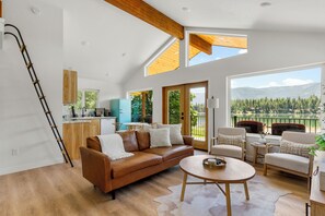 Smart-tv och eldstad