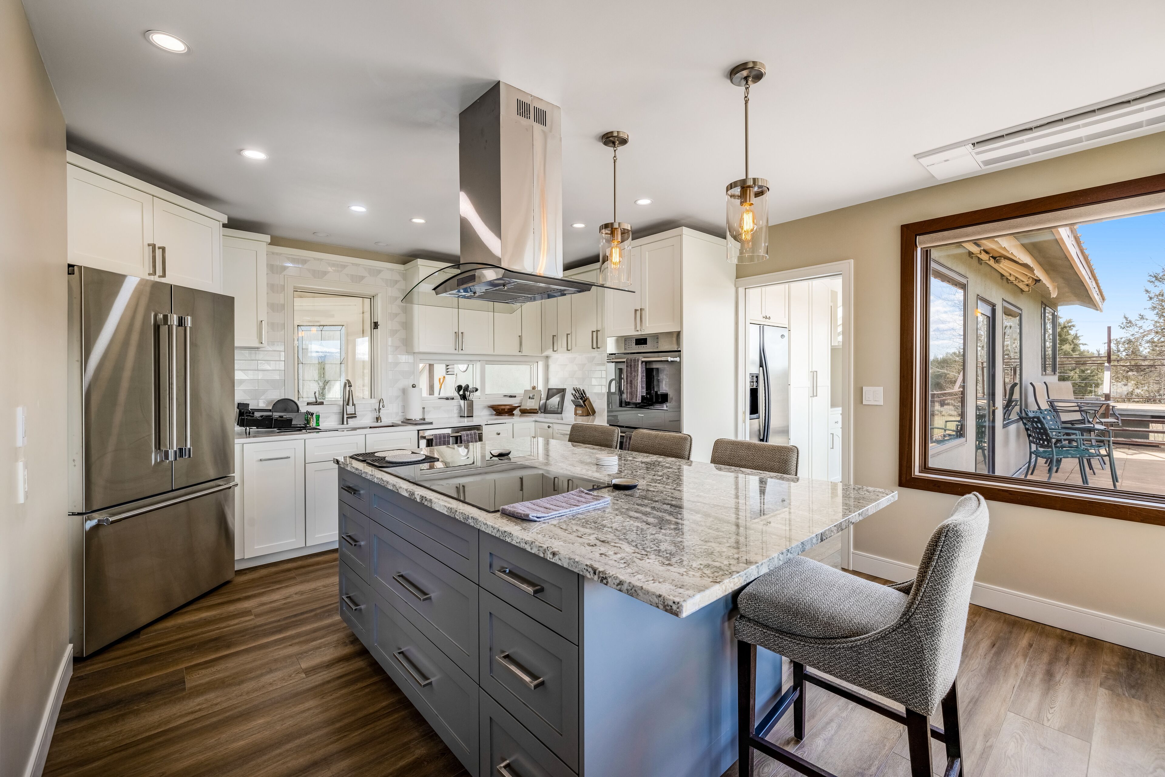 Completely renovated home with amazing mountain view & 2 fireplaces