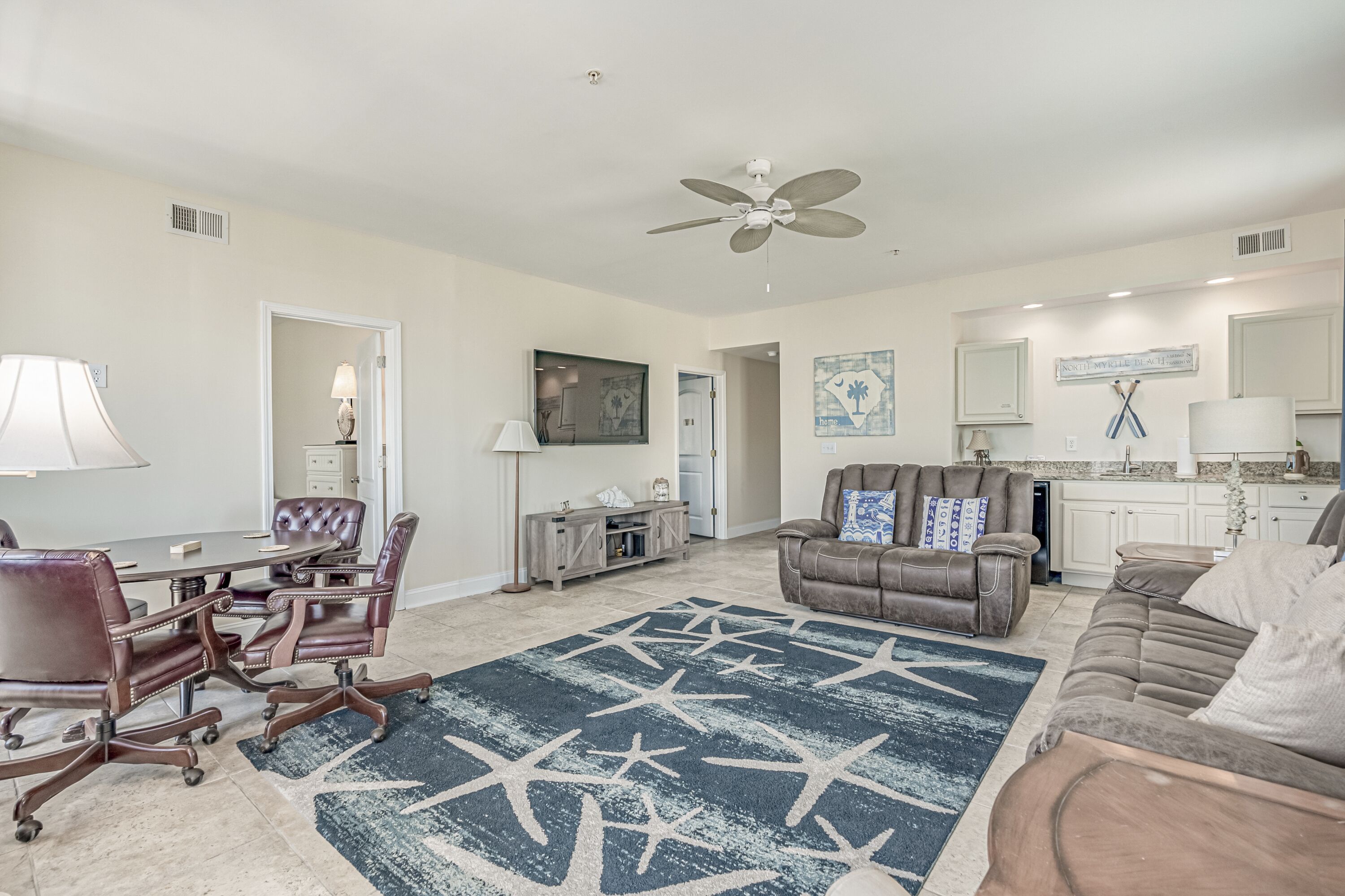 Sleeps~ 17 Guests! Spacious Ocean View Villas. Steps from the beach!