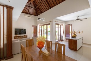 Dining - Villa Stella - Tranquillity by the Beach (Sanur)