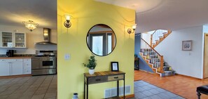 Interior - Woodland Lodge 40 acres close to Crystal Mountain (Bear Lake)