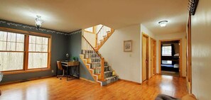 Interior - Woodland Lodge 40 acres close to Crystal Mountain (Bear Lake)