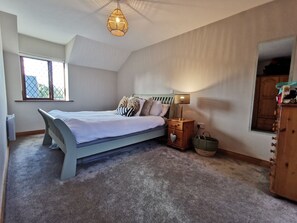 3 bedrooms, iron/ironing board, Internet, bed sheets - Lovely Cottage for Your Perfect Country Retreat, Kildare Cottage 1000 (Kildare)