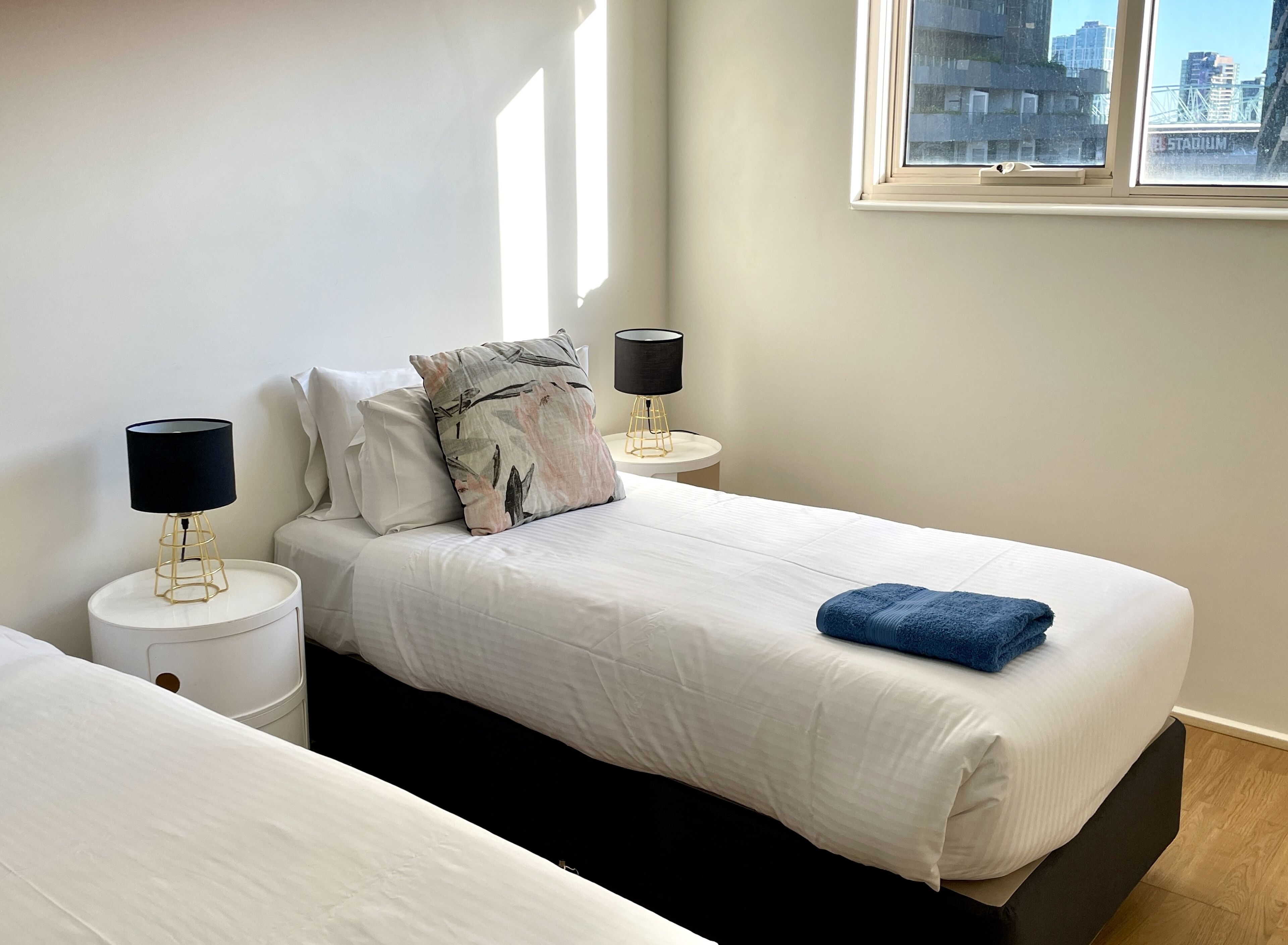 Readyset Apartments at Dockside