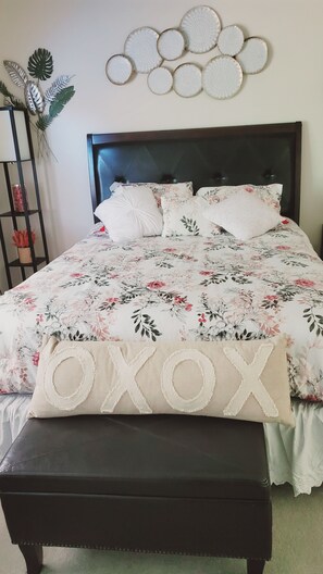 4 Schlafzimmer, Bügeleisen/Bügelbrett, kostenloses WLAN, Bettwäsche