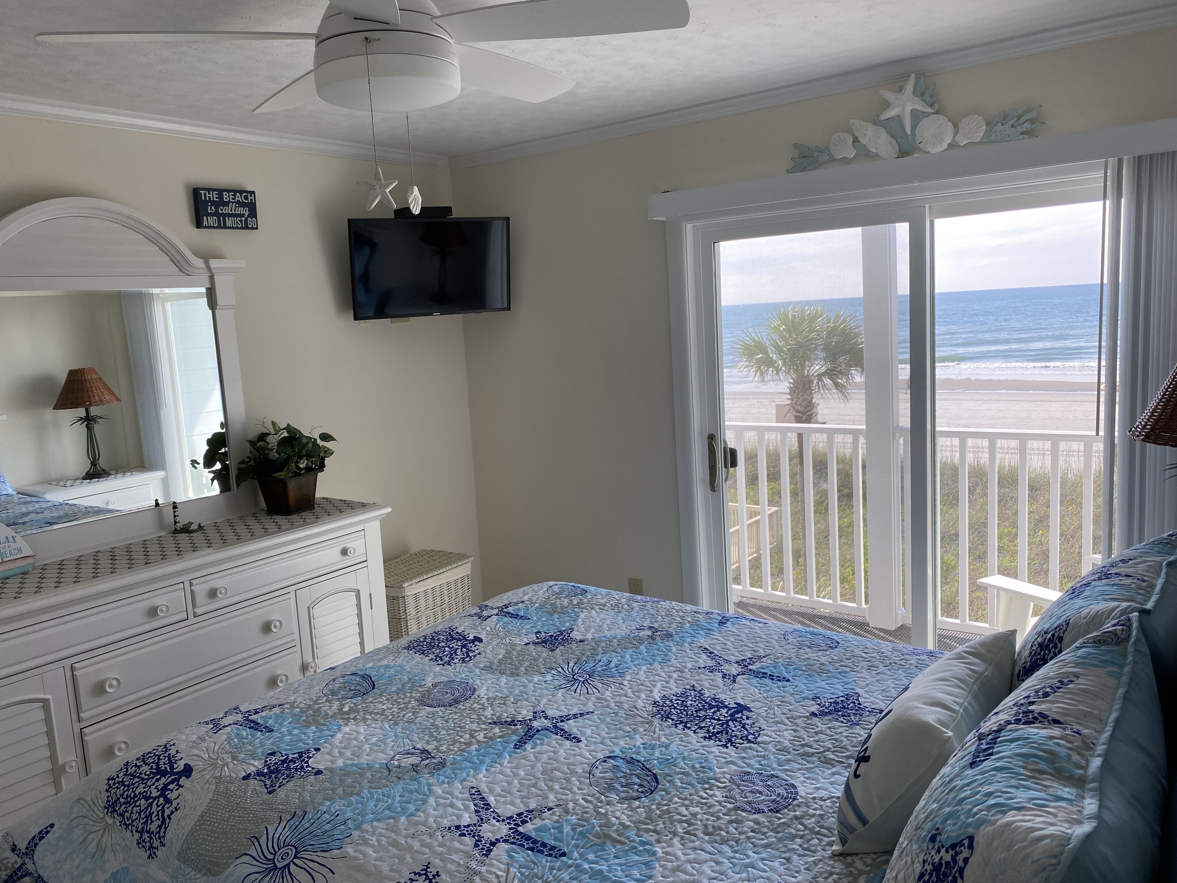 Superb Views! Direct Oceanfront! FREE Beach Gear!