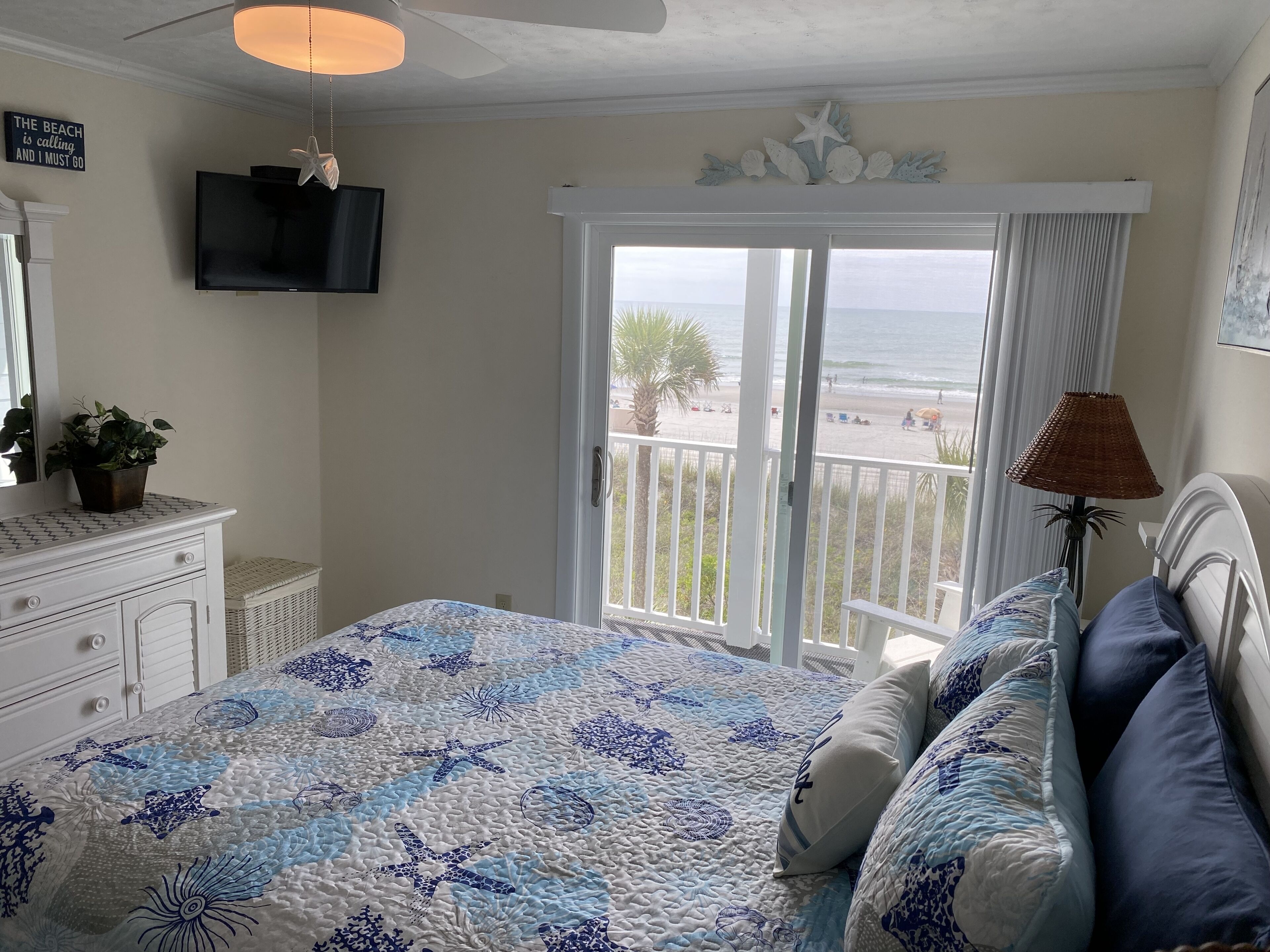 Superb Views! Direct Oceanfront! FREE Beach Gear!