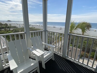 CLEAN! On the Beach! Best Views! FREE Beach Gear!