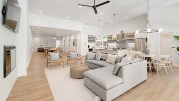 Smart TV, fireplace, offices