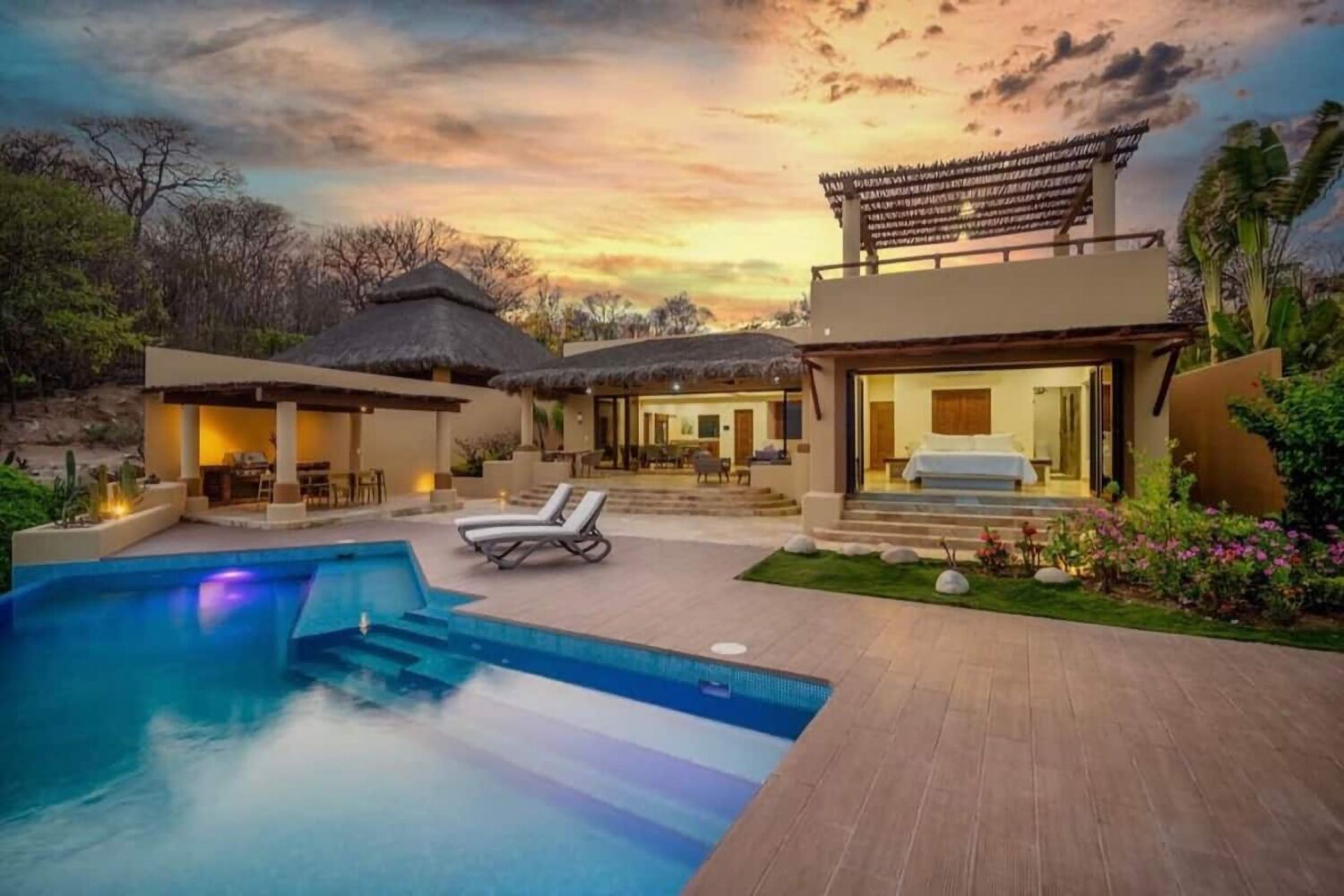 Stunning Oceanfront Luxury Villa