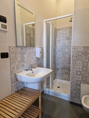 Shared Dormitory, Mixed Dorm (Dormitorio Misto bagno interno) | Bathroom