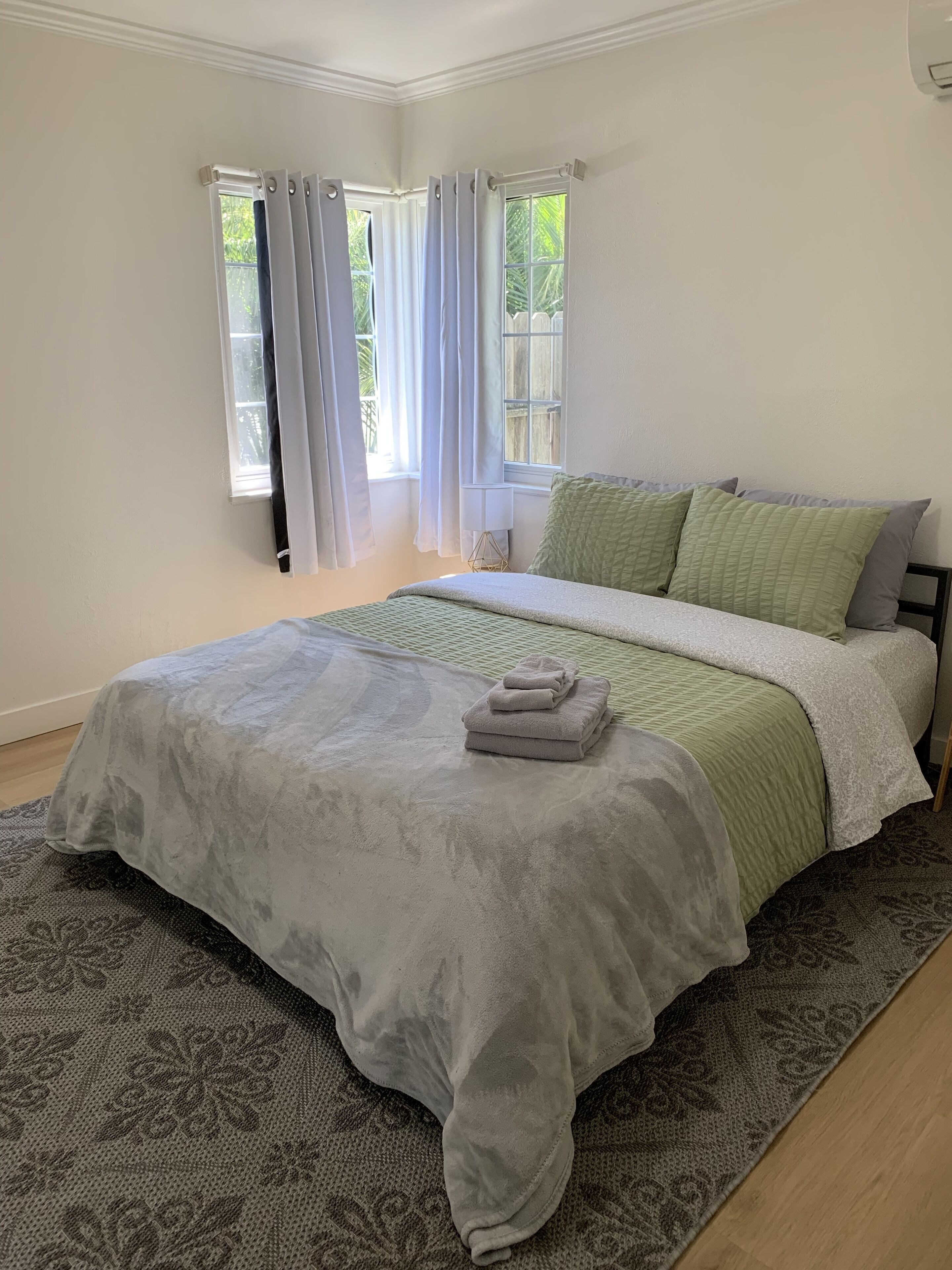 Bright and cozy home 5min from DT Walnut Creek