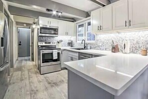 Fridge, microwave, oven, stovetop - Tahoe Time Cabin w/King Bed, Modern Tahoe Cabin w/ King Bed Suite & Level 1 EV Charging (Incline Village)